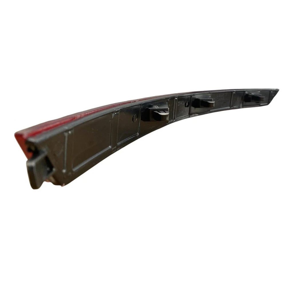 Rear Bumper Reflector Right Side Fits Skoda Superb 2015 to 2020 3V5945106