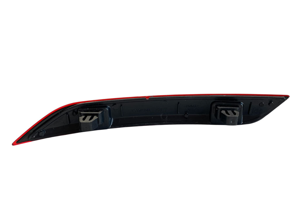 Right Rear Bumper Reflector Stop Lamb Red Lens For VW POLO HATCBACK 2014 to 2017 6R0945106C