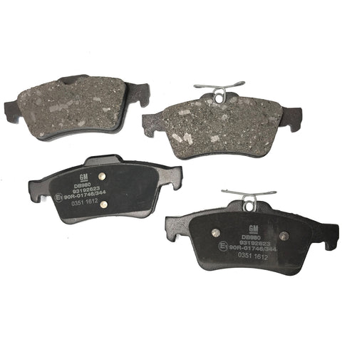 GENUINE VAUXHALL OPEL VECTRA C SIGNUM SET REAR  BRAKE PADS, 93192623